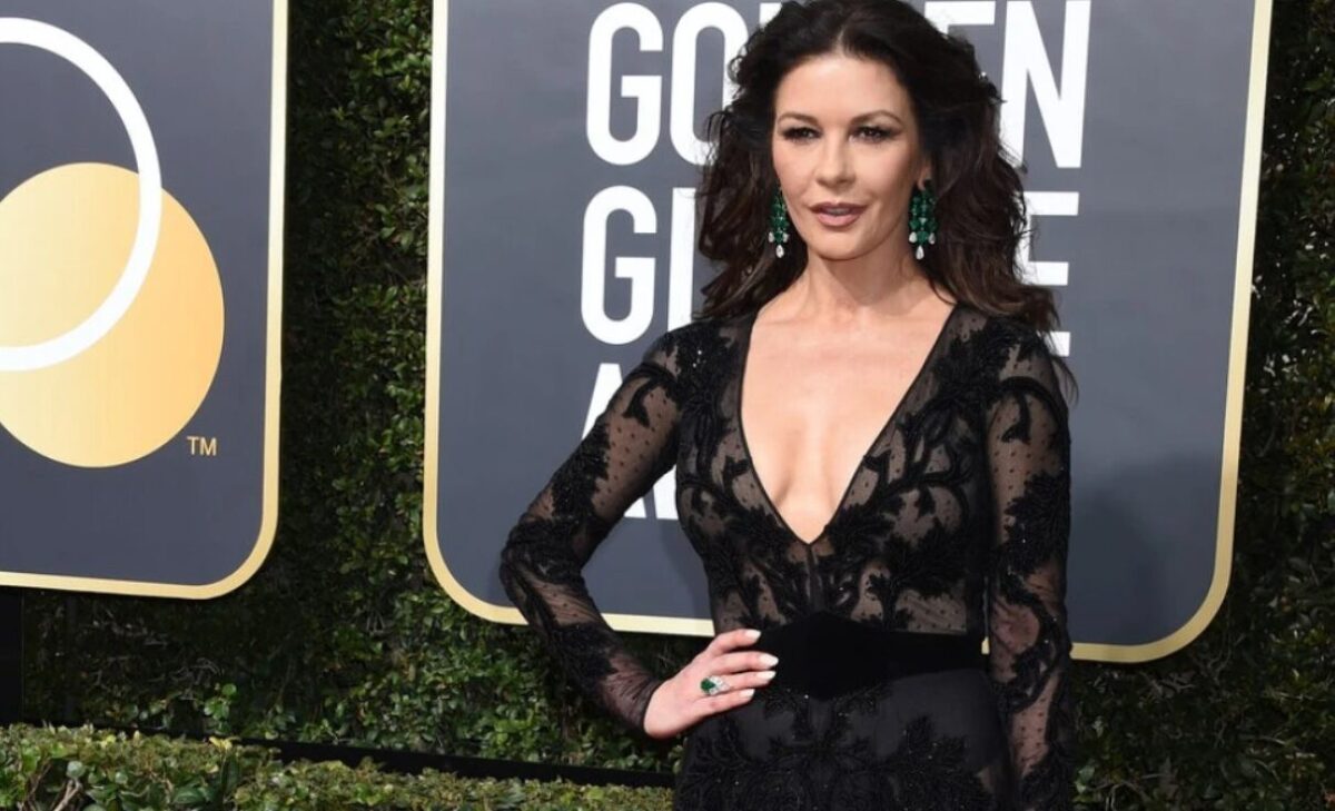 (Фото) Ќерката на Кетрин Зета-Џонс во фустанот што го носеше нејзината мајка пред 20 години