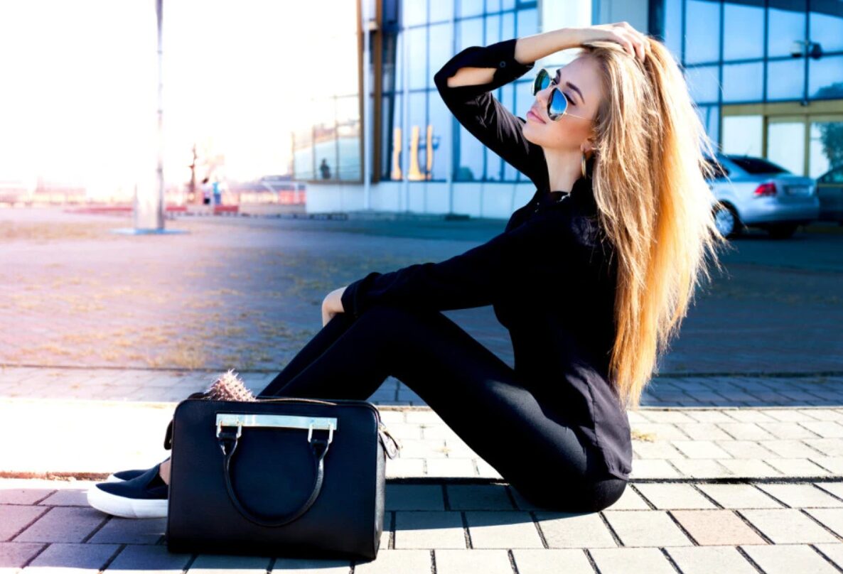 (Фото) Парчето облека во кое се чувствуваме најудобно е повторно во мода