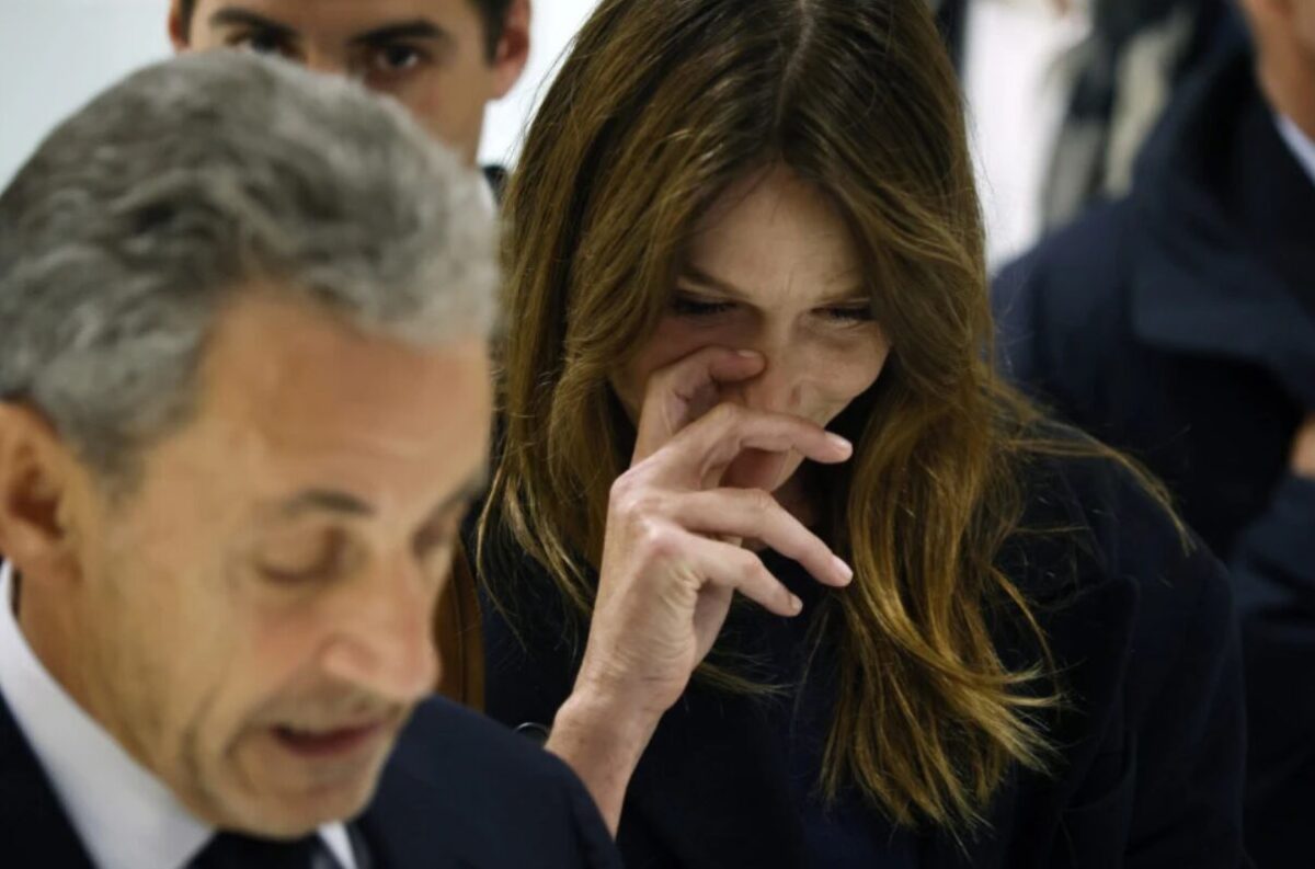 (Фото) Поранешна прва дама верна: „Ќе ги поместам небото и земјата, ќе доаѓам во затвор секој ден“