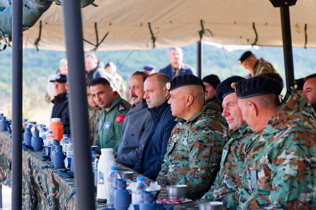 (Фото) Реализирано првото гаѓање со новата артилериска опрема ,,Боран’’ на АП Криволак