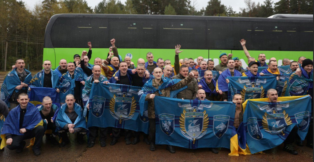 (Фото/Видео) Украинците и Русите разменија затвореници