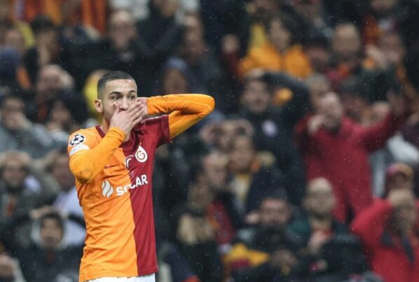 Хаким Зиеш се врати дома