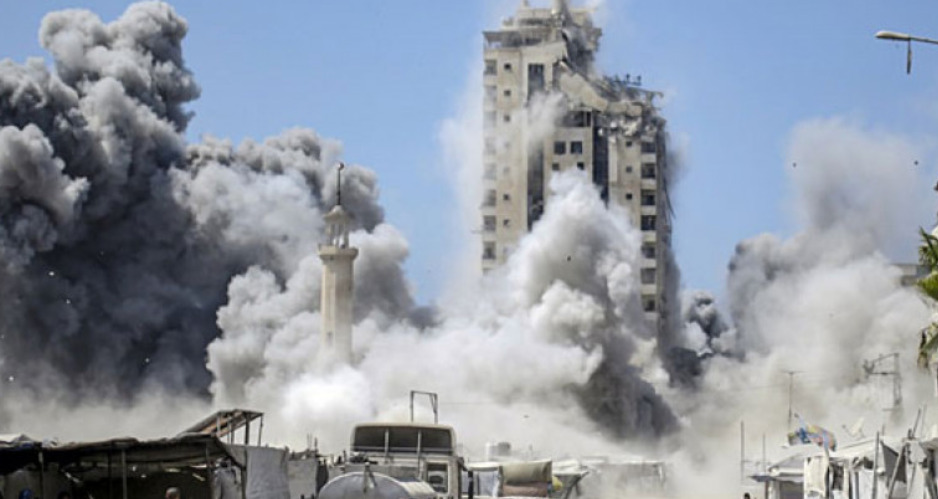 Хамас го одложи предавањето на телата на заложниците поради кршење на прекинот на огнот