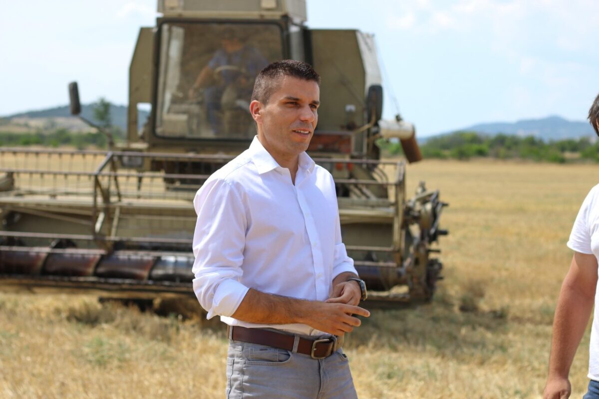 „СДС и Николовски се тие кои ги оставија земјоделците на цедило со неисплатени субвенции“, реагира ВМРО-ДПМНЕ