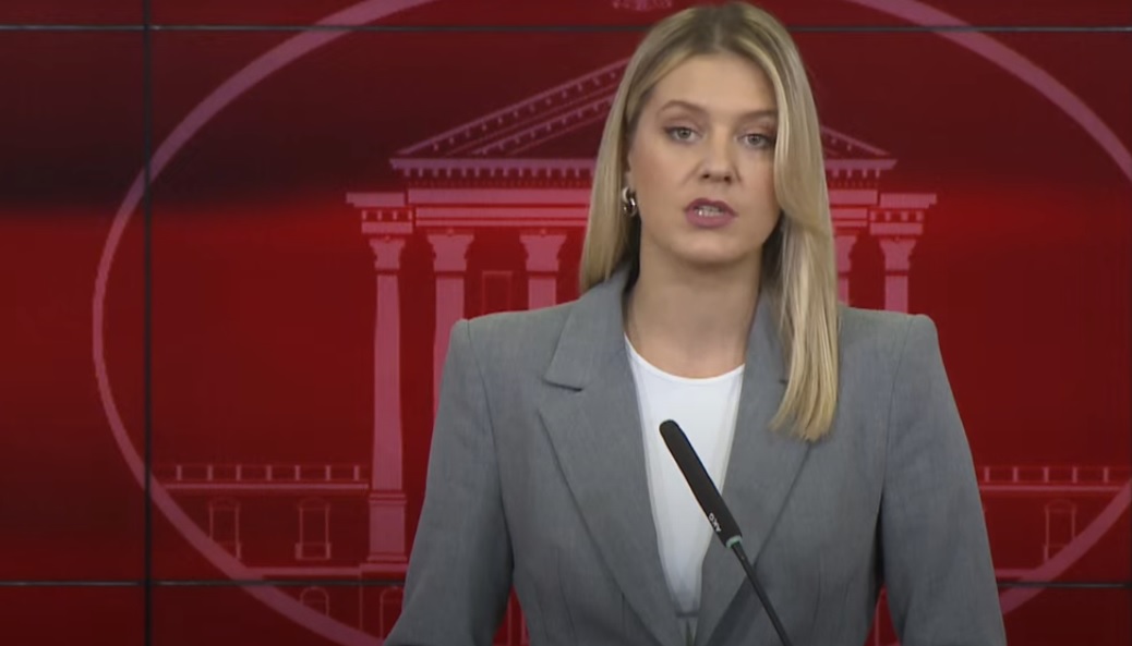 11.500 студенти веќе подигнале нови електронски уреди, Владата додели над 33.000 ваучери