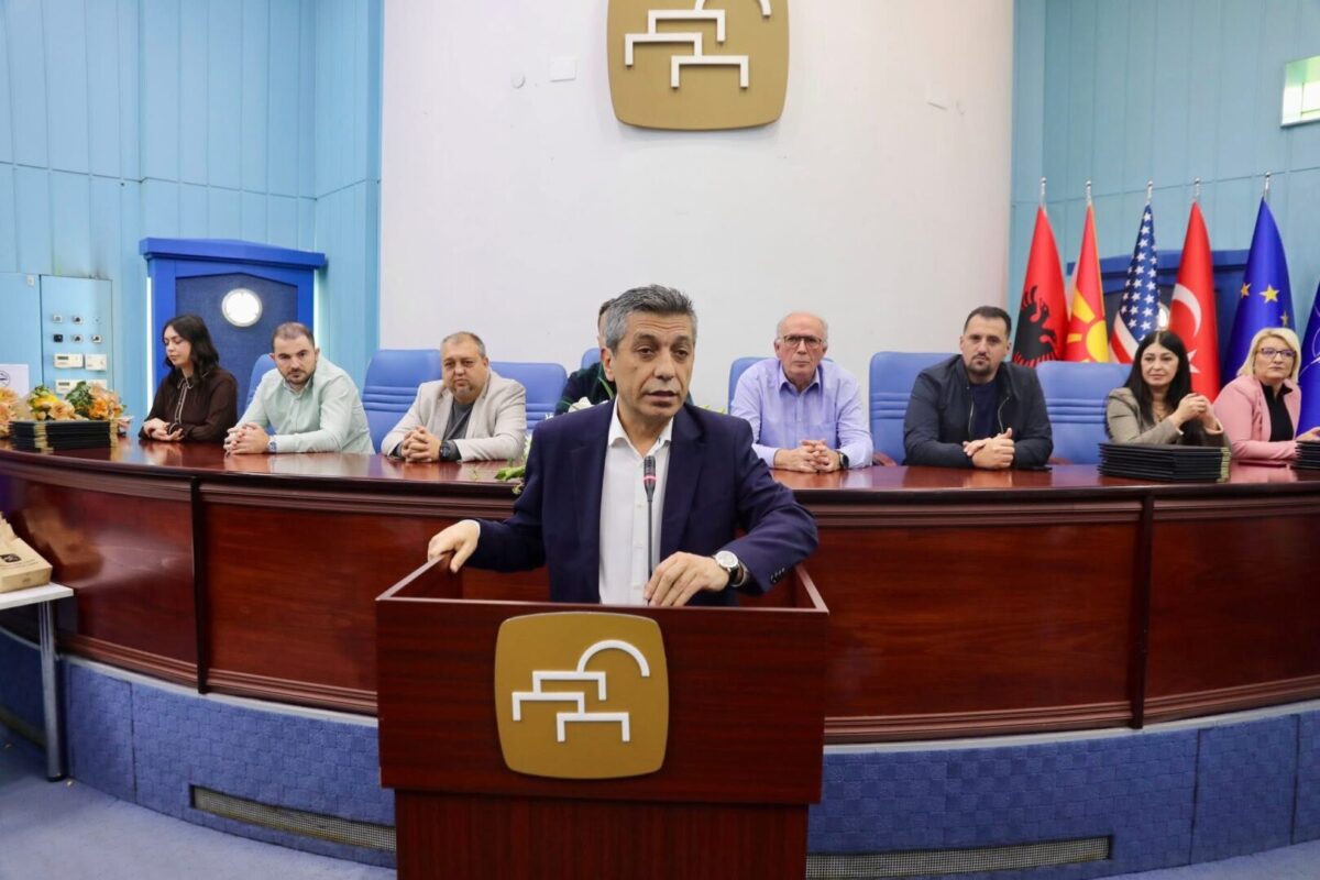 Ќе работиме со транспарентност: Меџити  го презеде мандатот како градоначалник на Чаир