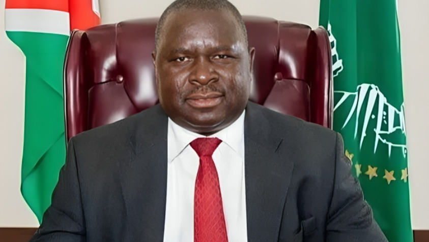 Адолф Хитлер води на изборите во Намибија