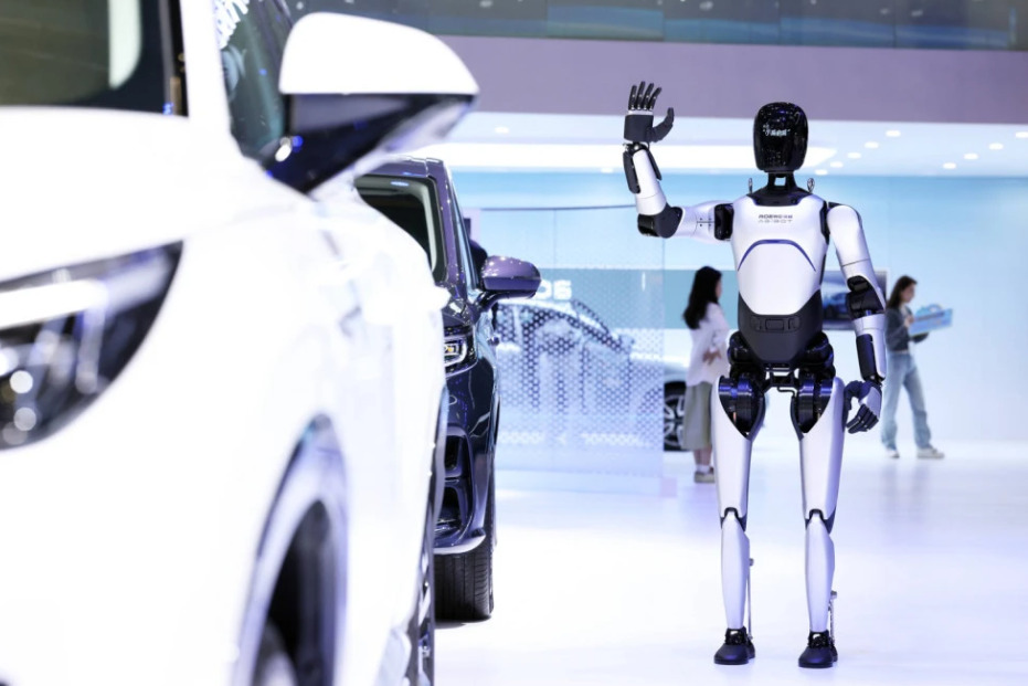 (ВИДЕО) Робот рекордер: Помина 100 километри за три дена