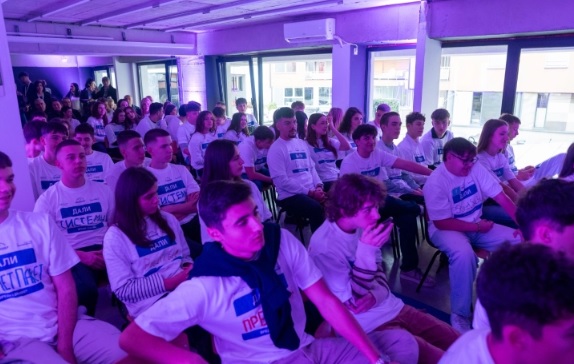 Вечерва ќе се знае кој креативен средношколец ќе добие 1 милион денари за својата идеја