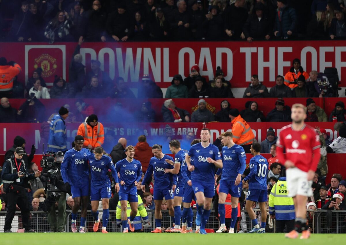 (Видео) Евертон по 12 години победи на „Олд Трафорд