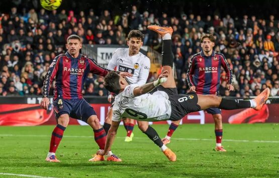 (Видео) Ножичките на Дуро го решија дербито на Валенасија