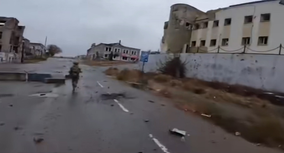 (Видео) Специјалните единици на Украина снимија улични судири во Купјанск