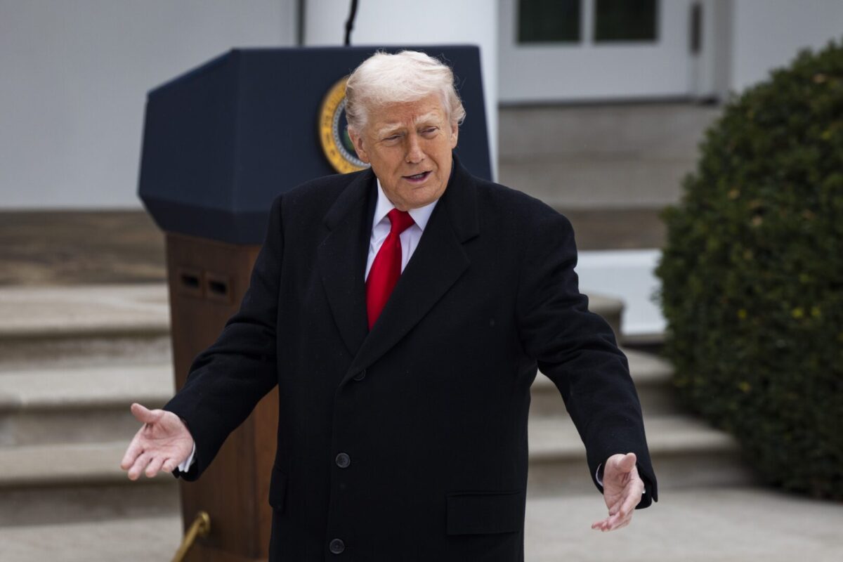 (Видео) Трамп до американска новинарка: Дали си глупава?