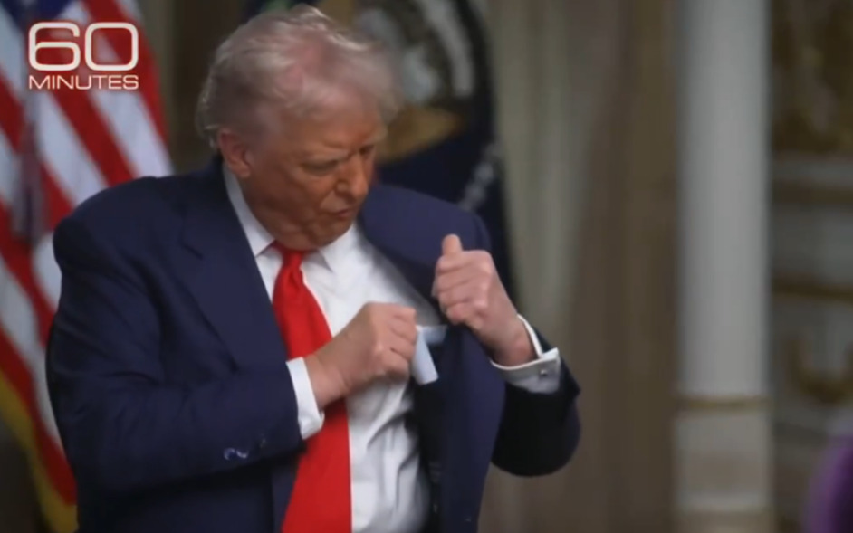 (Видео) Трамп извади лист од сакото за време на интервју: „Донесов список, погледнете“