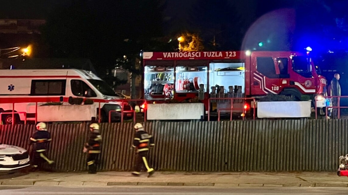 (Видео) Ужасни детали од трагедијата во Тузла: Пожарот го зафати катот со лицата со попреченост, се задушија