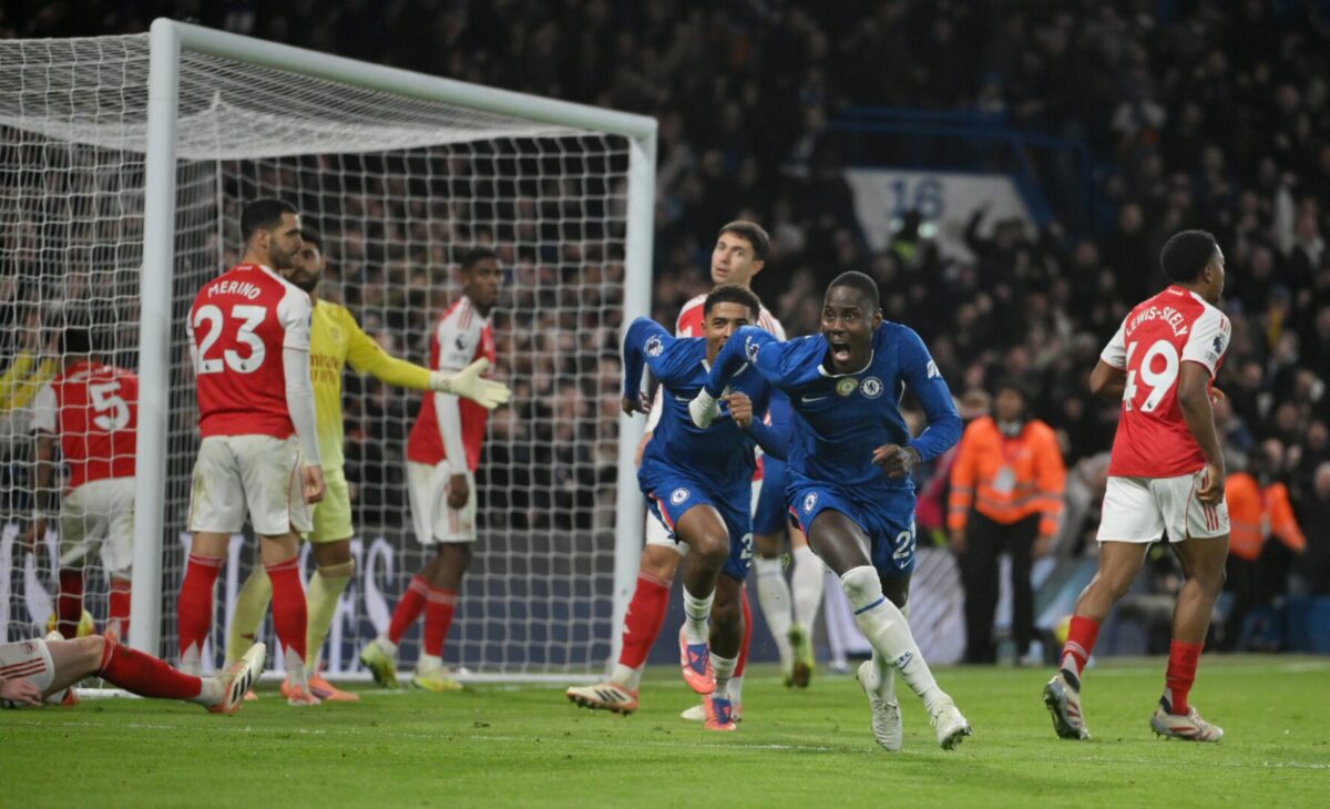 (Видео) Челзи со играч помалку му зеде бод на Арсенал