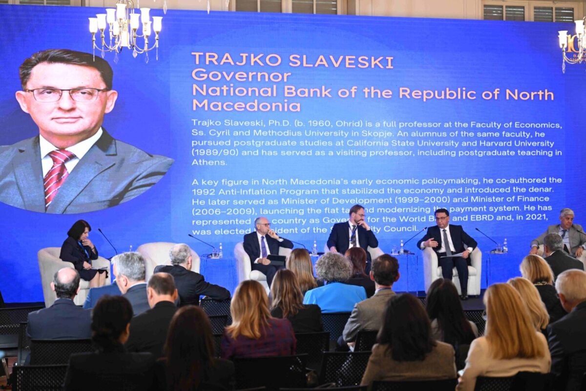Гувернерот Славески на конференција во Тирана: Водиме претпазлива монетарна политика и подготвени сме да им одговориме на сите потенцијални ризици