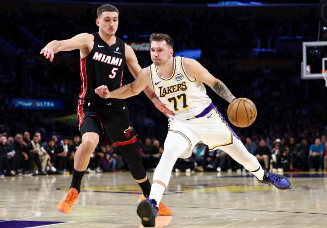 Дончиќ доминира во НБА – Најголем број постигнати поени во првите четири натпревари од 1962 година