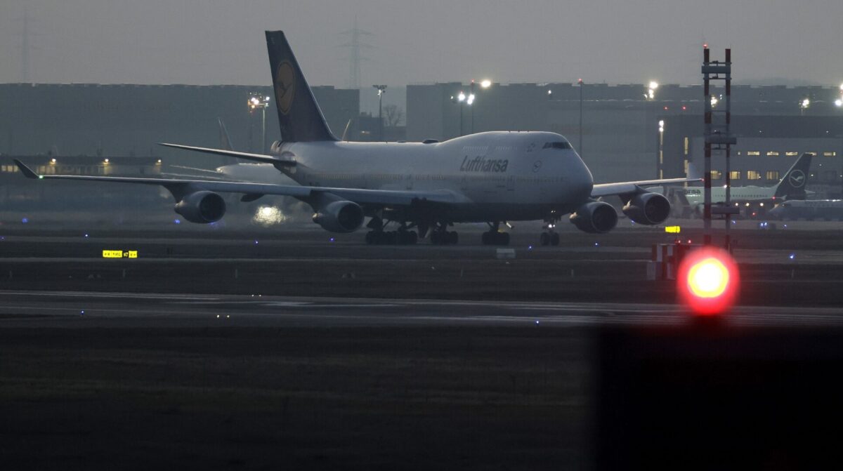 Европски премиери заглавени во Франкфурт – Луфтханза се извини поради инцидентот