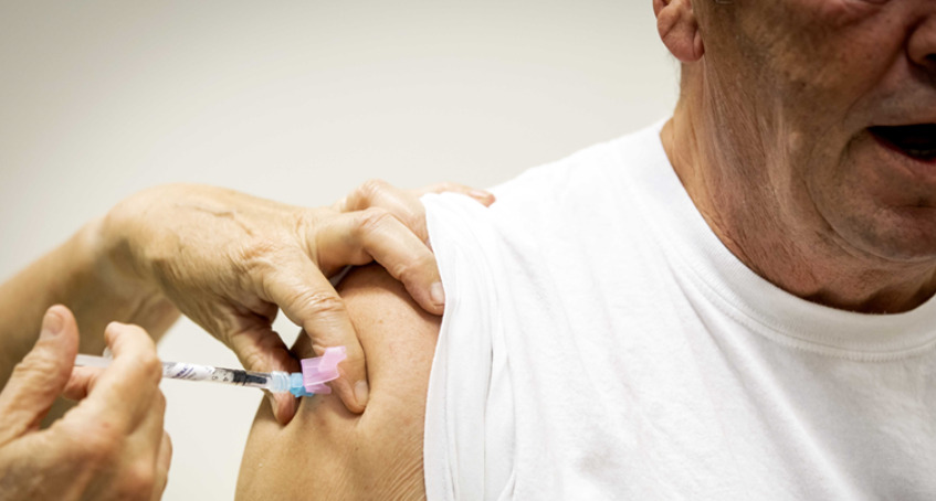 За вакцинација против сезонскиот грип досега пријавени над 76 илјади граѓани, почна и вакцинацијата со комерцијалните вакцини за 700 денари