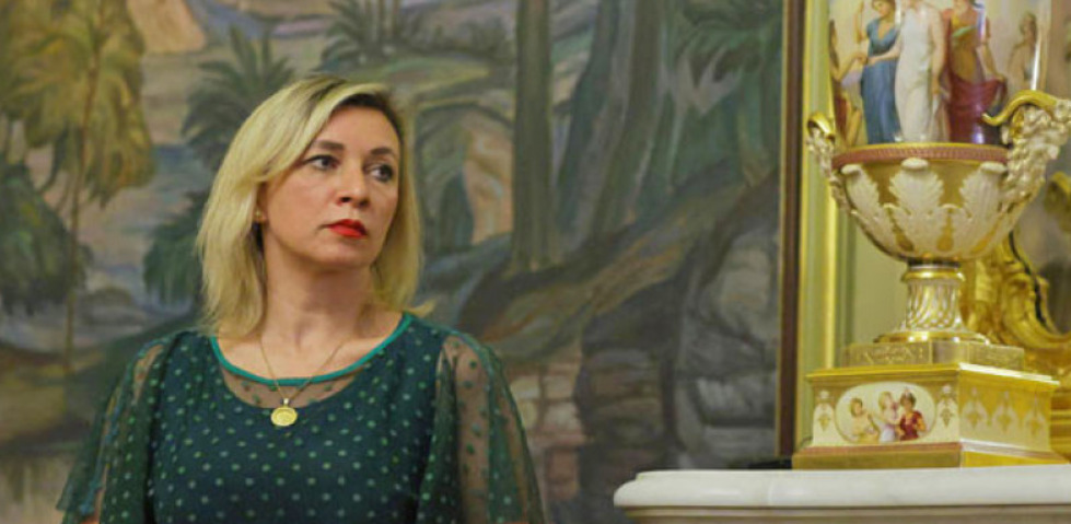 Захарова: Нивните кули се уриваат, а тие продолжуваат да ја финансираат Украина