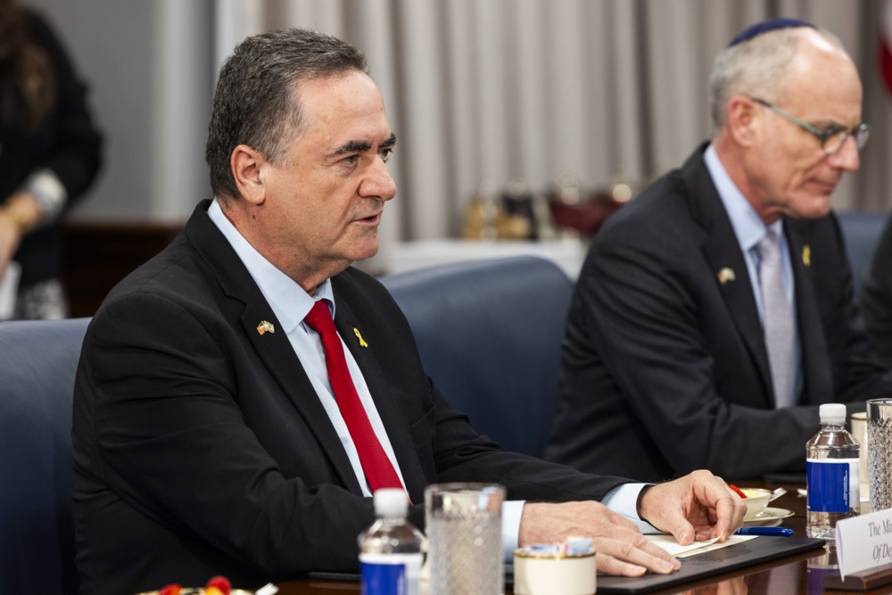 Израелските доселеници напаѓаат Палестинци, палат куќи; Министер: Тоа не е тероризам