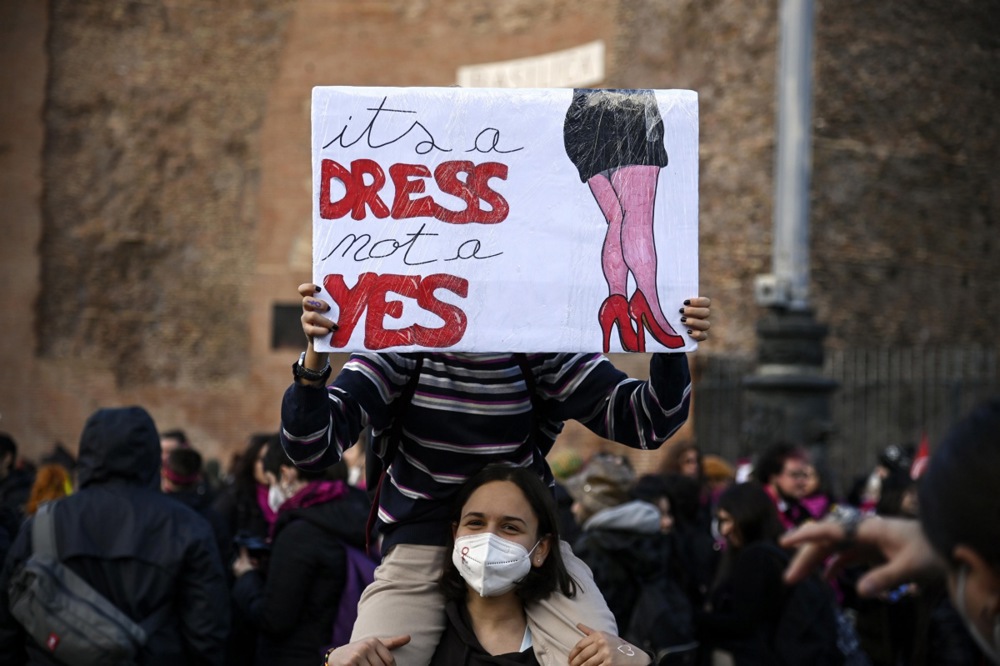 Италија и официјално го прогласи фемицидот за кривично дело казниво со доживотен затвор