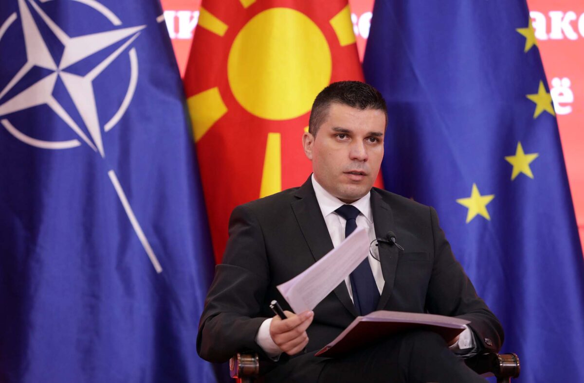 Каде завршила пченицата од стоковите  резерви во вредност од 800 илјади евра во време на власт на СДС и дали, покрај Димковски, профитирал и Љупчо Николоски, прашуваат од ВМРО-ДПМНЕ