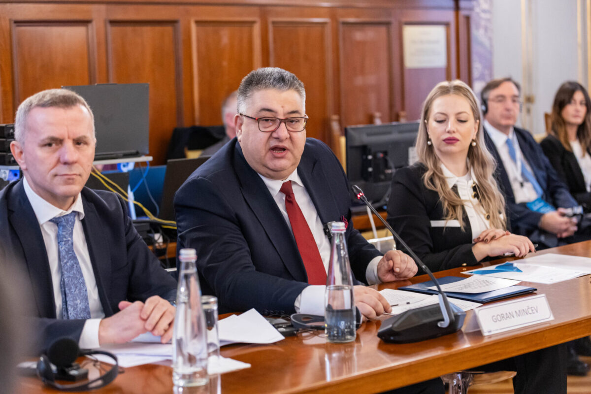 Минчев на регионален министерски состанок во Рим: Македонија значително напредува во административните реформи