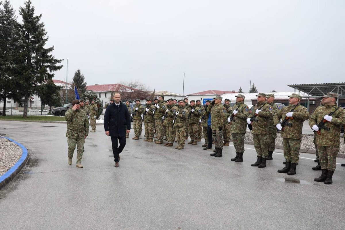 Мисајловски во посета на припадниците на македонската Армија во операцијата ЕУФОР – Алтеа