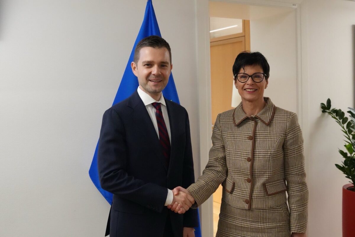 Муцунски се сретна со еврокомесарката за проширување, Марта Кос