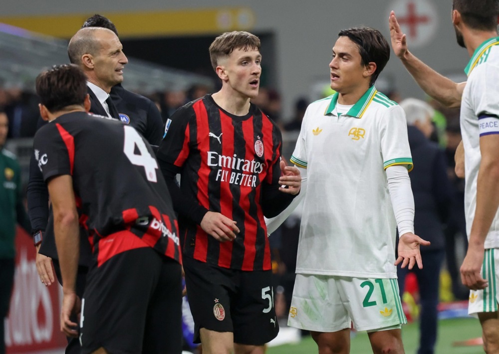 Рома загуби од Милан и остана без Дибала