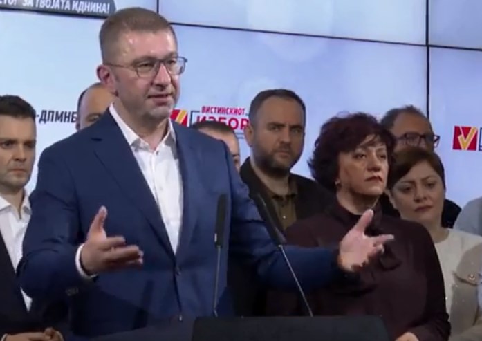 Фатмир Дехари падна од народот кој се обедини против раскалашеноста и недомаќинското работење, рече Мицкоски за победата во Кичево