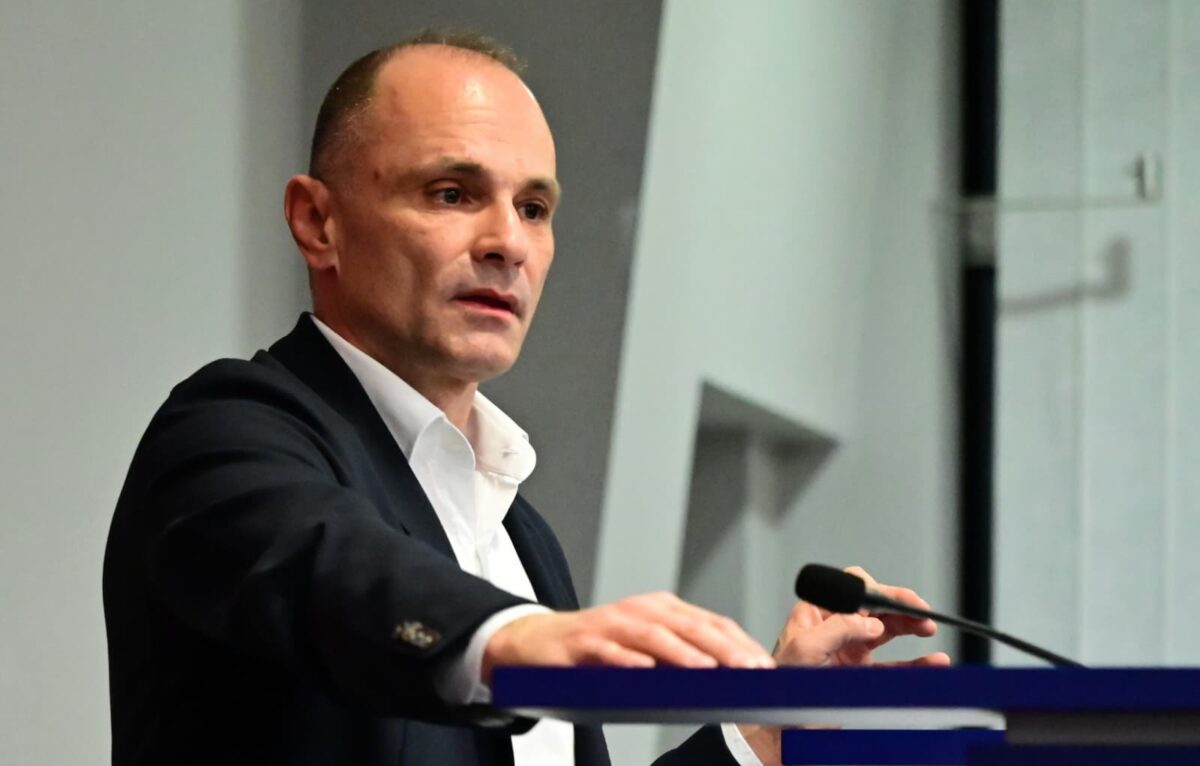 Филипче: ВМРО-ДПМНЕ врши дневни притисоци врз работниците