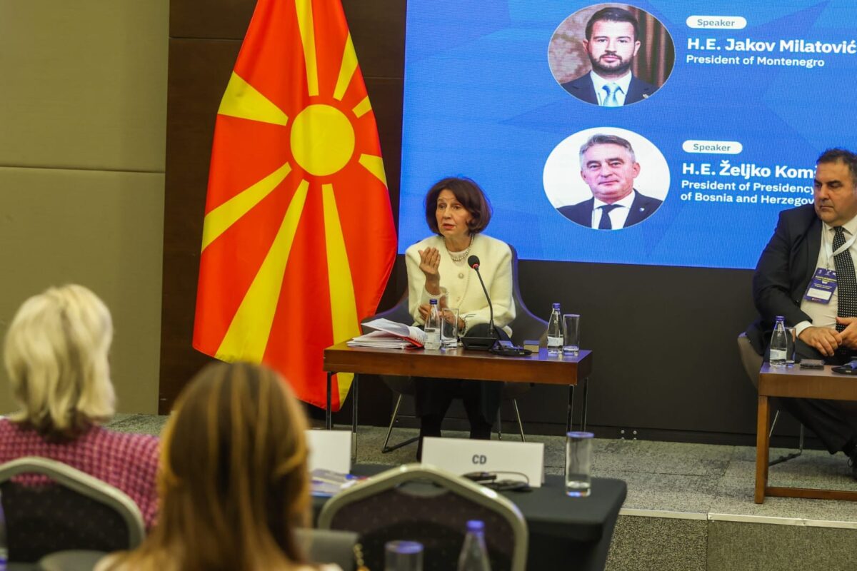 (Фото) Сиљановска-Давкова од Подгорица: Време е за стратешки чекор на ЕУ кон Западниот Балкан