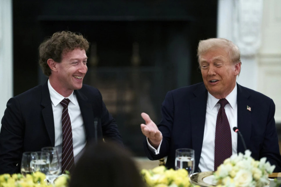 Цукерберг до Трамп: „Извинете, не бев сигурен кој број да го кажам“