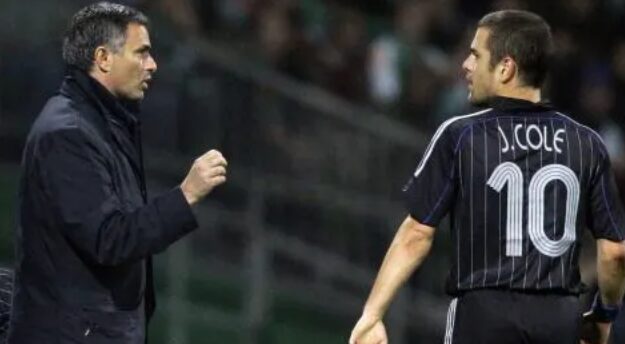 „Кукавици, немате маииња“, Мурињо дивеел во соблекувалната на Челзи по поразот од Барса