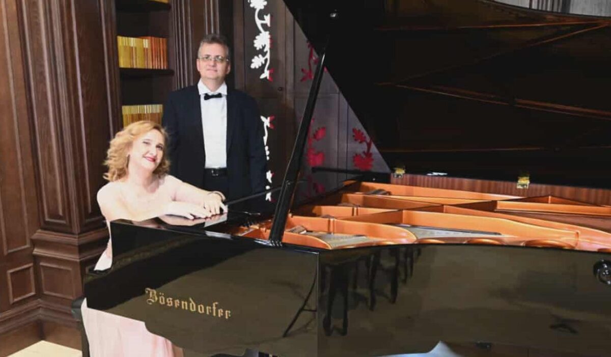 „Медитеранска магија“: Концерт за две пијана и четирирачно пијано на дуото Аврамовска–Мариновски
