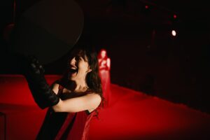 „Слугинките“ на Агнес Нокшиќи и ВР перформанс вечерва на МОТ