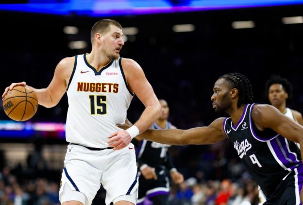 Јокиќ диригираше, Денвер за полувреме го декласира Сакраменто