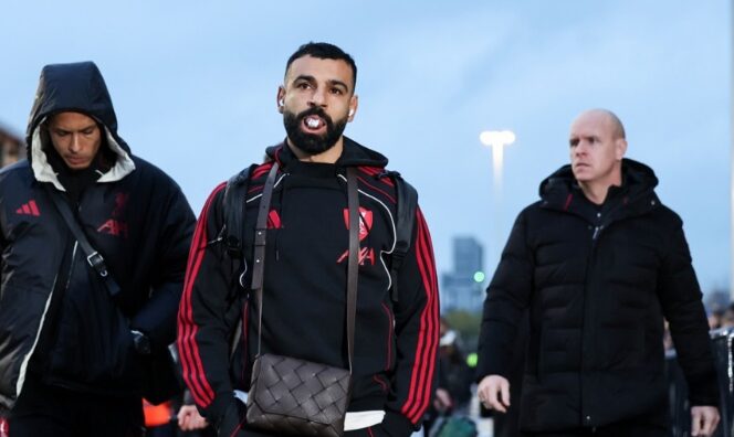 Ван Дајк свикал состанок, играчите се побунија