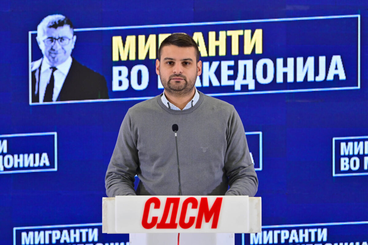 (Видео) Димитријевиќ: Власта носи мигранти за пари