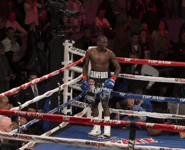 (Видео) Еден од најголемите боксери на 21 век замина во пензија