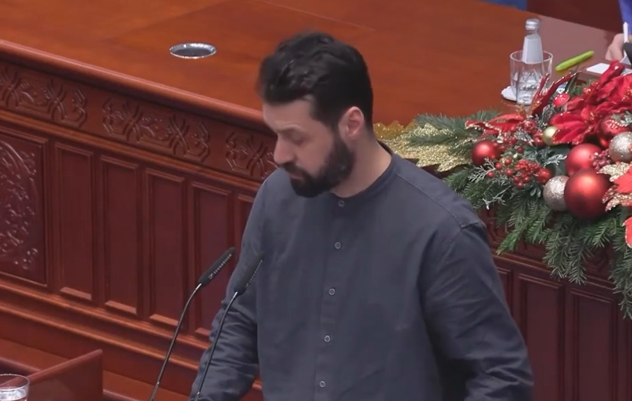 (Видео) Министерството за животна средина да ја одземе  одземе интегративната дозвола на ТИТАН УСЈЕ, побара пратеникот на Левица