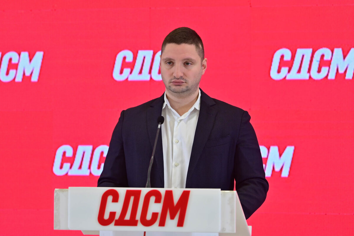 (Видео) Фрчкоски: ВМРО-ДПМНЕ врши дефокус за да ги прикрие „мигрантите за пари“