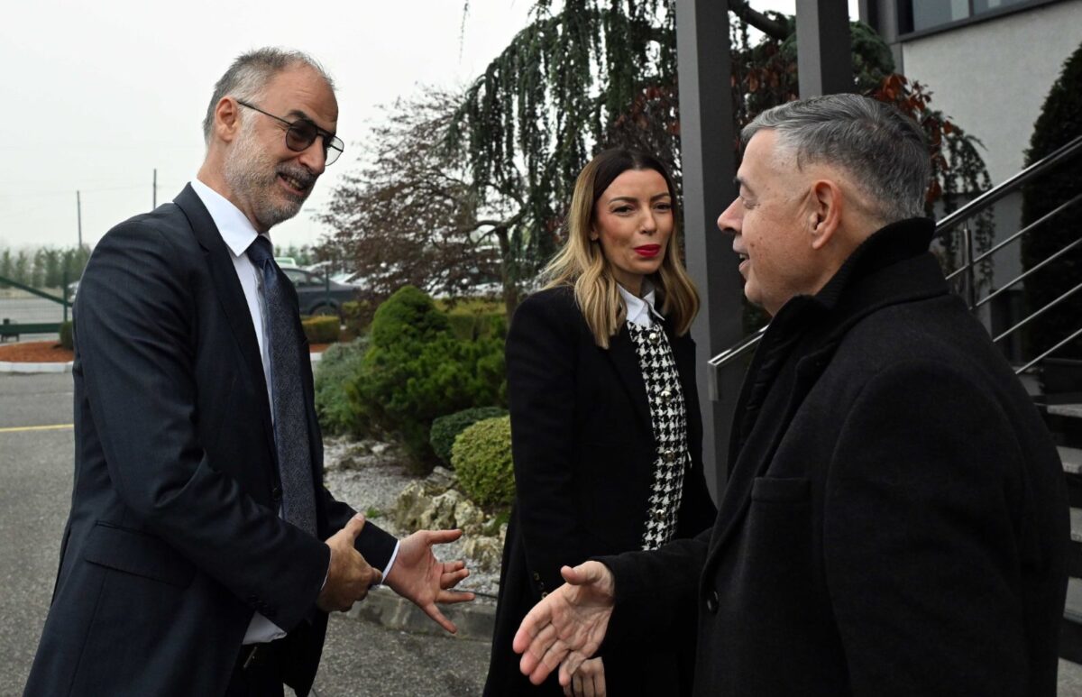 Вицепремиерите Стоилковиќ и Месаровиќ со заедничка посета на македонски компании во пресрет на утрешниот бизнис форум