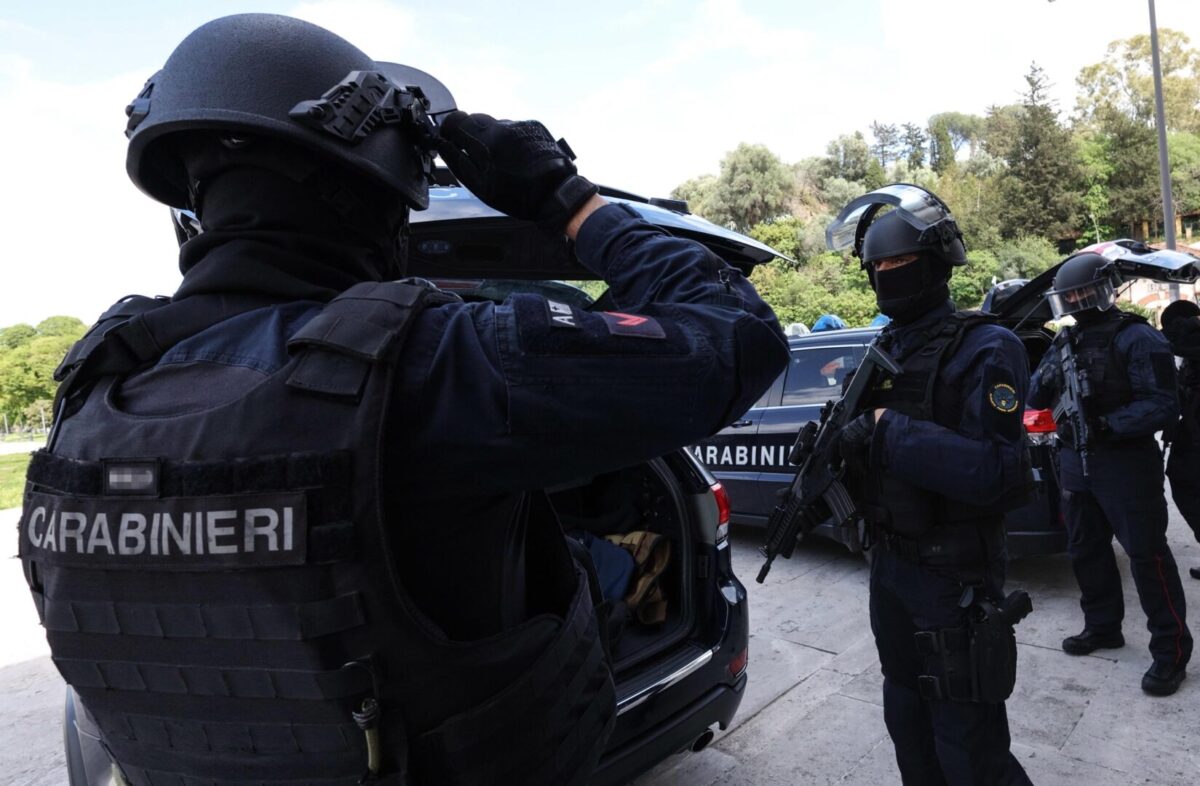 Голема рација во Рим: Уапсени 14 лица поврзани со мафијашки кланови