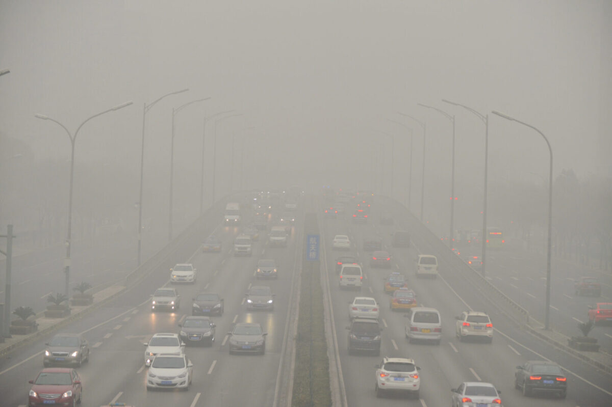 Густ смог го покри Њу Делхи, воведени се најстроги мерки