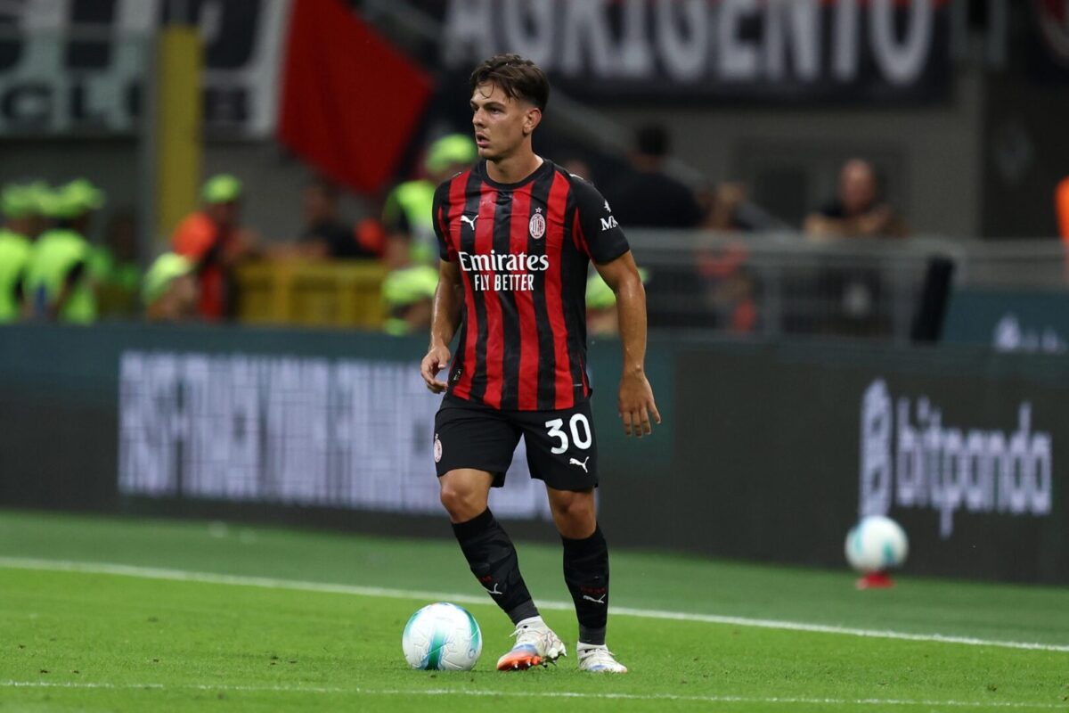 Кикс на Милан против Саусоло