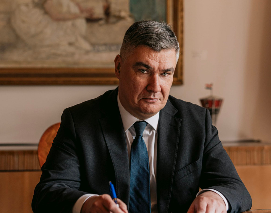 Милановиќ: Го пречекуваме Божиќ во сенка на сè поголема неизвесност